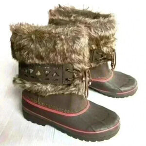 NWT Khombu Nola Olive Green & Brown Faux Fur Trim Waterproof Winter SnowBoots 6M